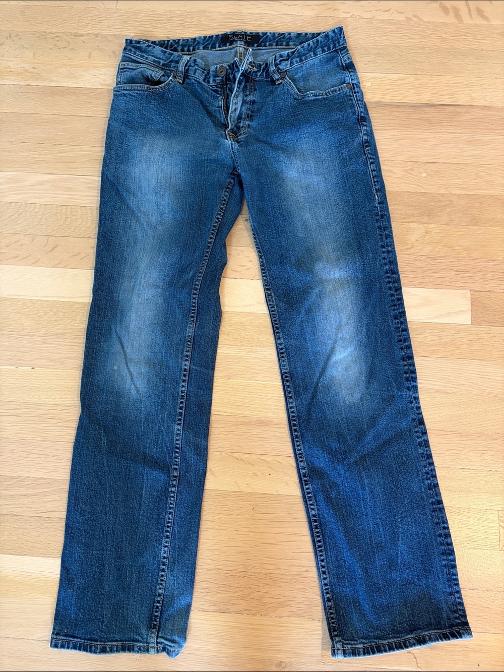 Men’s Slate Denim&Co Dark Blue Jeans with a nice amount of fade- size W31xL32